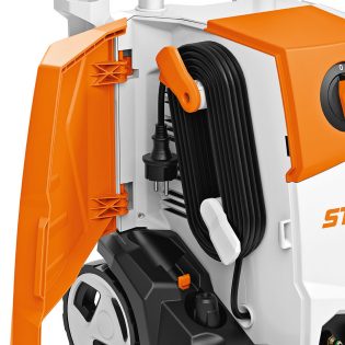 Praktyczny schowek myjki STIHL RE 110 PLUS