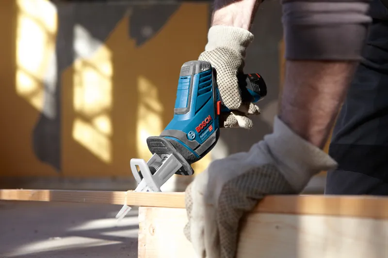 Bosch GSA 12V-14 system SDS i wymiana brzeszczotu